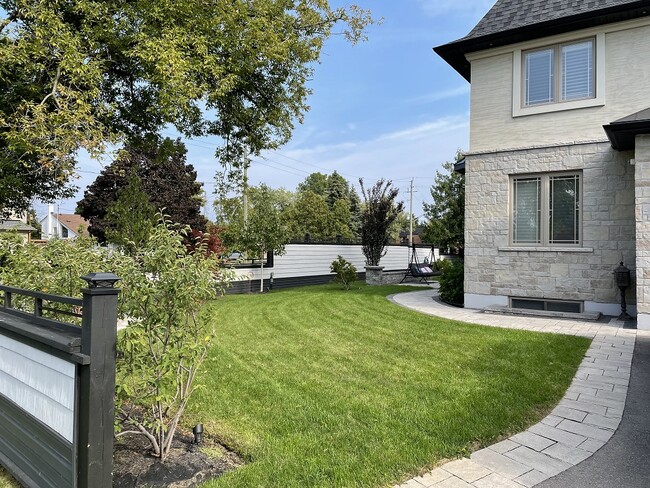 Building Photo - 408 Seabourne Dr