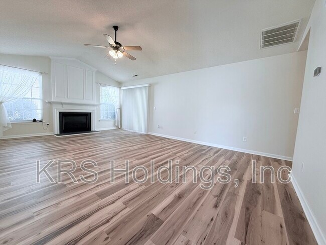 Building Photo - 5239 Mallard Grove Dr