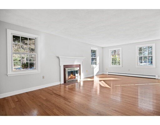 Foto del edificio - 20 Charlotte Dr