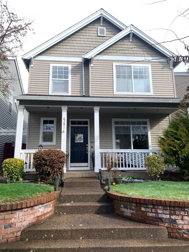 Primary Photo - Available Now!! 3 bedroom ~ 2.5 bath House...