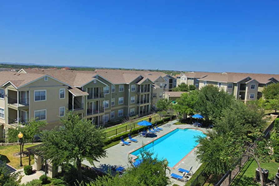 Saddle Ridge Rentals in San Antonio at 5711 N Knoll San Antonio, TX