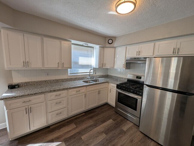 Foto del edificio - 7613 Belwood Dr