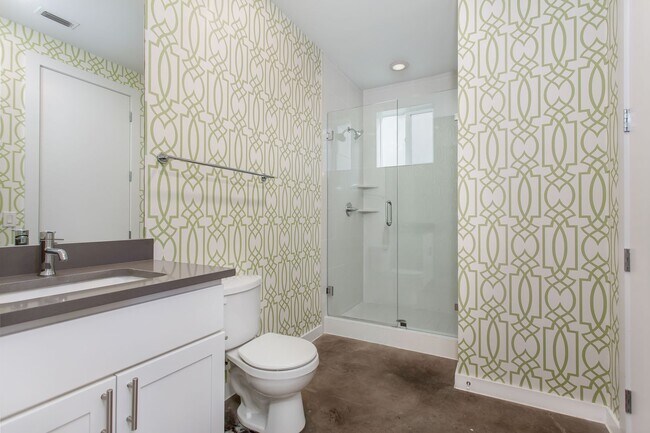 Foto del edificio - 4 Bedroom, 3 Bath Home in Glencoe Terrace!