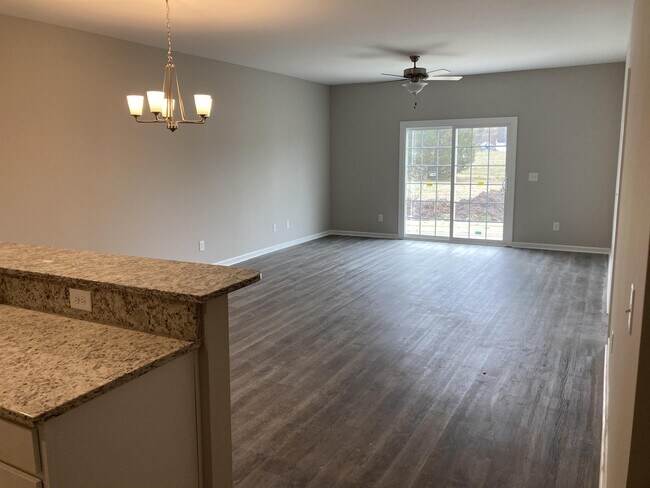 Foto del edificio - 215 Briarcliff Ct