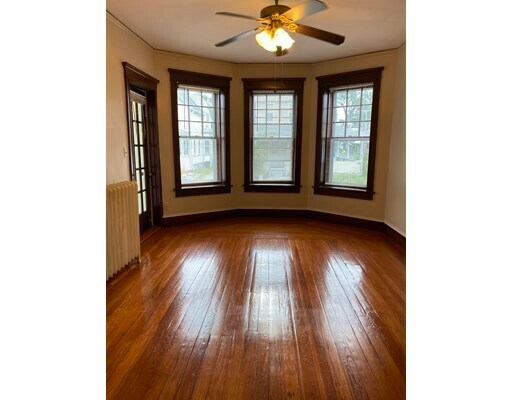 Foto del edificio - 39 O'Connor Ave