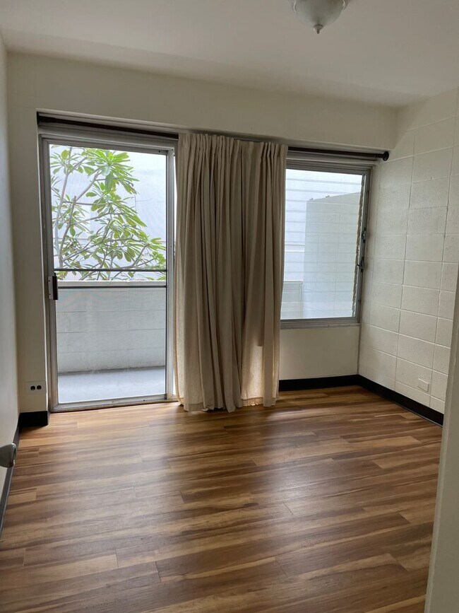 Building Photo - 2BD/1BA Apartment in Waikiki!