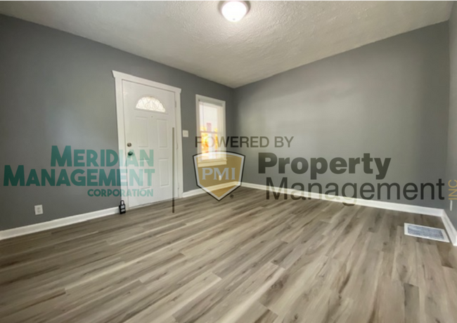 Foto del edificio - 5305 E Burgess Ave