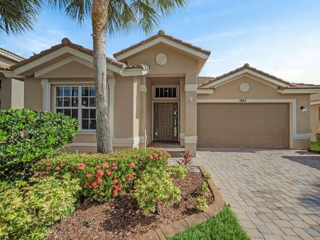 Building Photo - 1863 SW Jamesport Dr