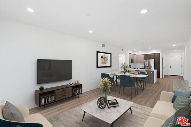 Foto del edificio - 6144 Whitsett Ave