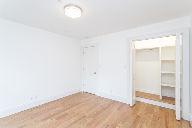 Building Photo - 121 Fisher Ave
