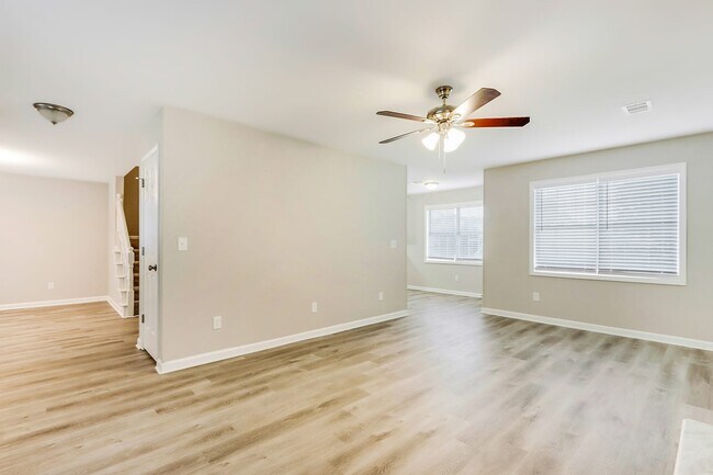 Building Photo - 1430 Rose Pointe Dr