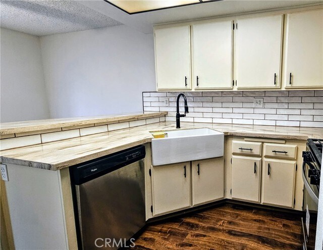 Foto del edificio - 970 N Mountain Ave