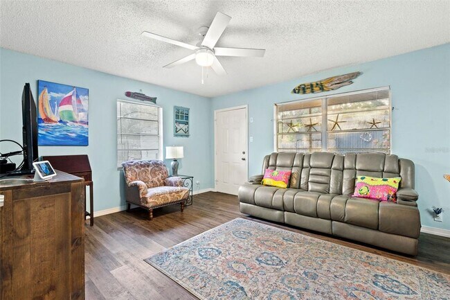 Foto del edificio - 2719 Beach Blvd S