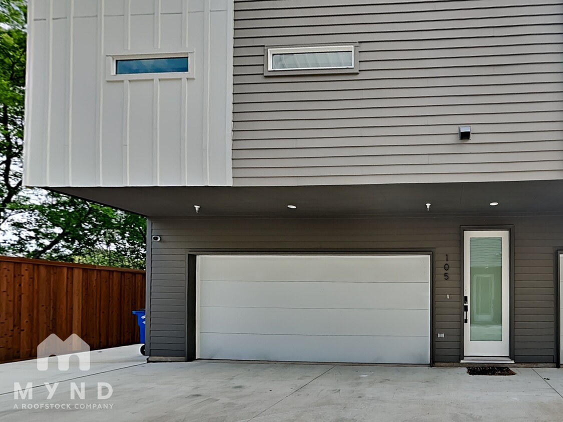 Foto principal - 2143 Mail Ave