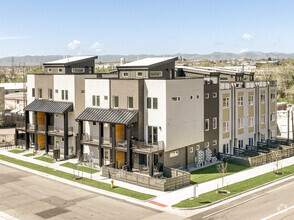 Building Photo - 2105 S Galapago St