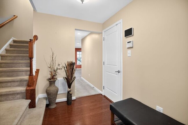 Foto del edificio - 3276 Green Cove Pl