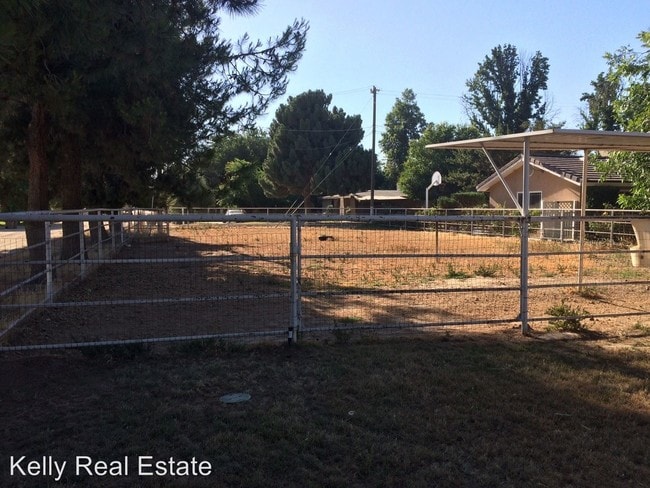 Building Photo - 3 br, 2 bath House - 951 Christian Ave.