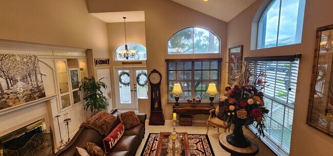 Foto del edificio - 6683 Ashburn Rd