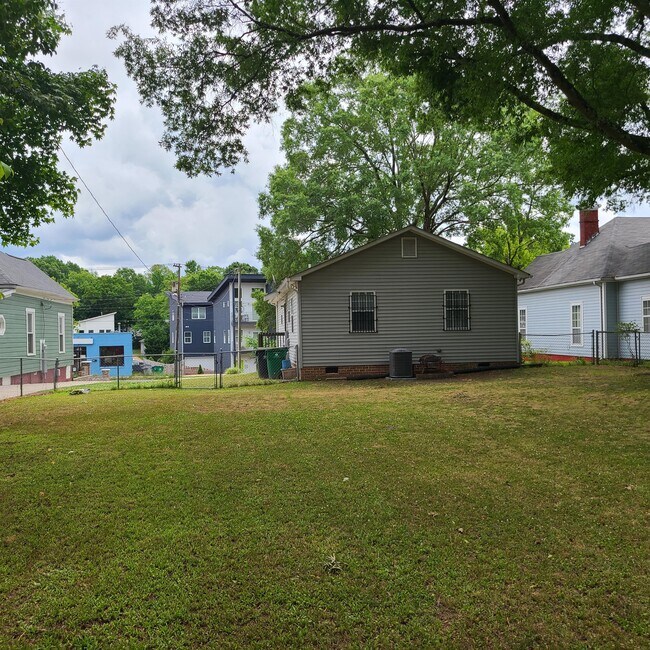 Photo - 1717 Pegram St House