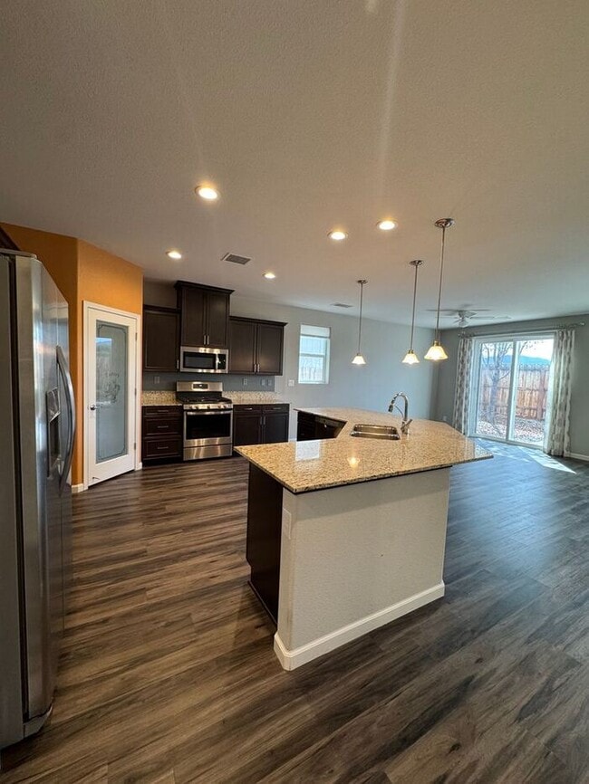 Building Photo - Spacious 4-Bedroom Dayton Home with Split-Bedroom Layout & Modern Finishes