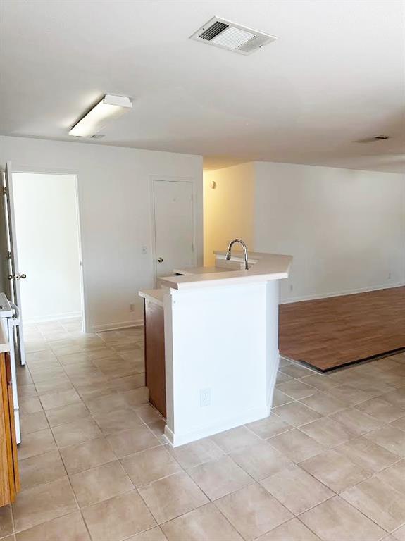 Building Photo - 3201 El Salido Pkwy