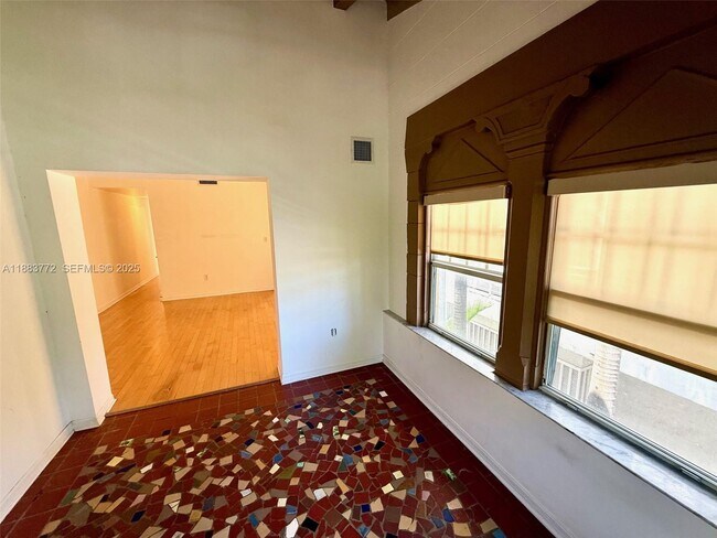 Foto del edificio - 1528 Drexel Ave