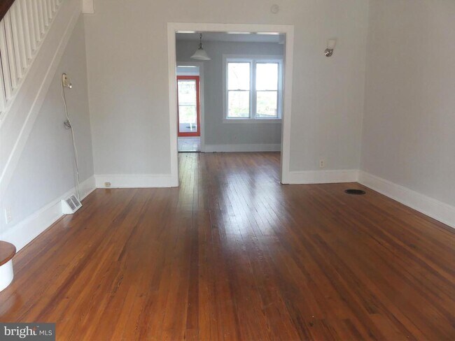 Building Photo - 421 W Baltimore Ave