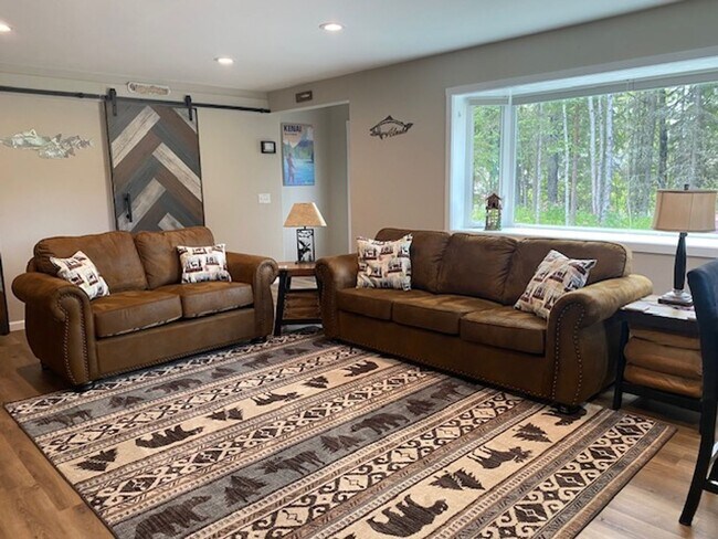 Foto del edificio - 44810 Spruce Ave