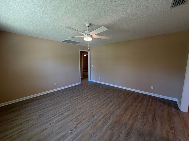 Foto del edificio - 2640 Canary Dr