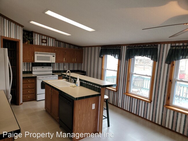 Building Photo - 3 br, 2 bath House - 70 CR 385