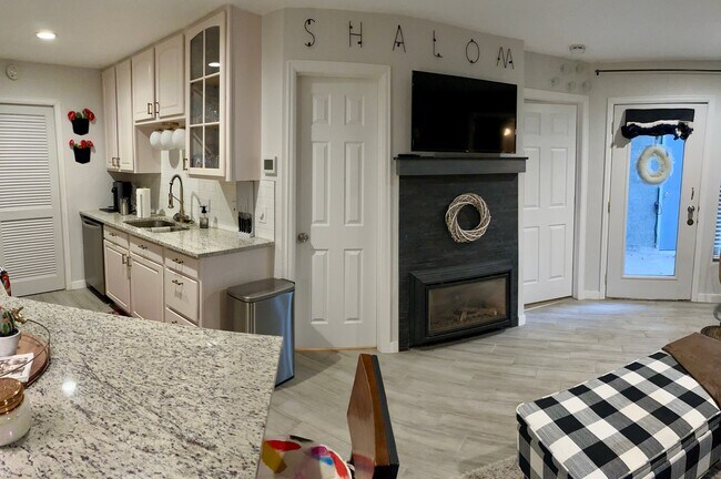 Foto del edificio - 1825 Kendall St