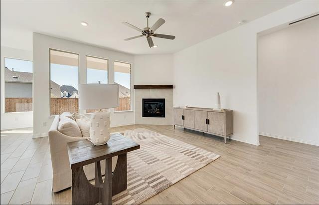 Foto del edificio - 1112 Water Canna Dr