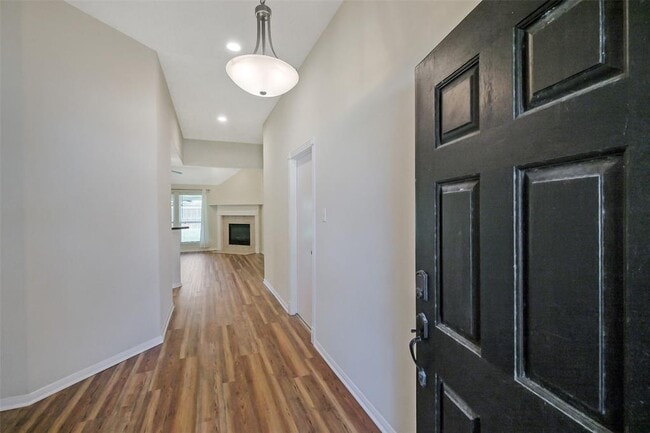 Foto del edificio - 21734 Maple Bluff Dr