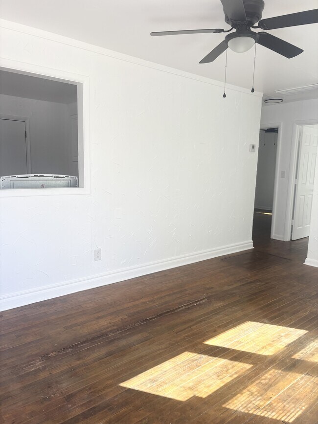 Foto del edificio - 3049 NE 15th St