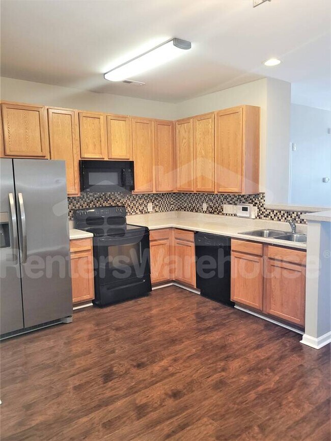 Foto del edificio - Cozy townhouse in convenient location!