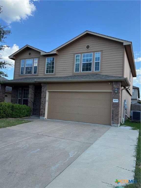 Foto principal - 4700 Honeystreet Bridge Ln