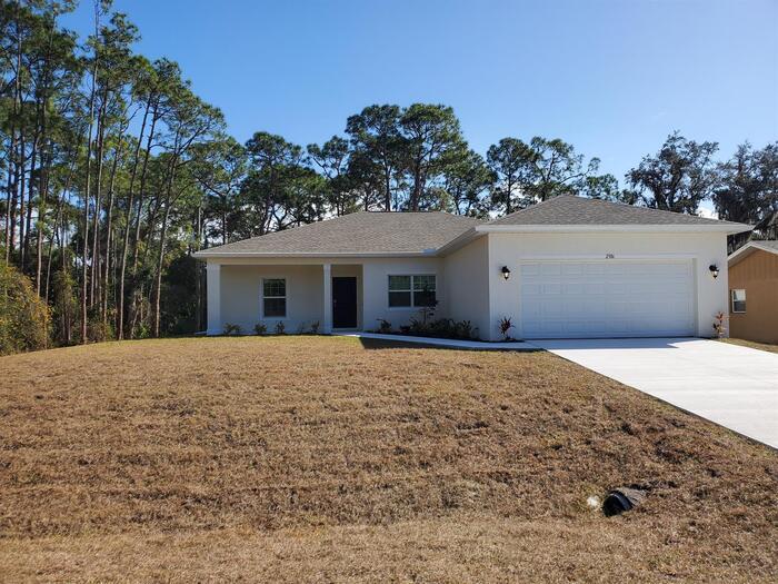 Foto principal - 2386 Baird St