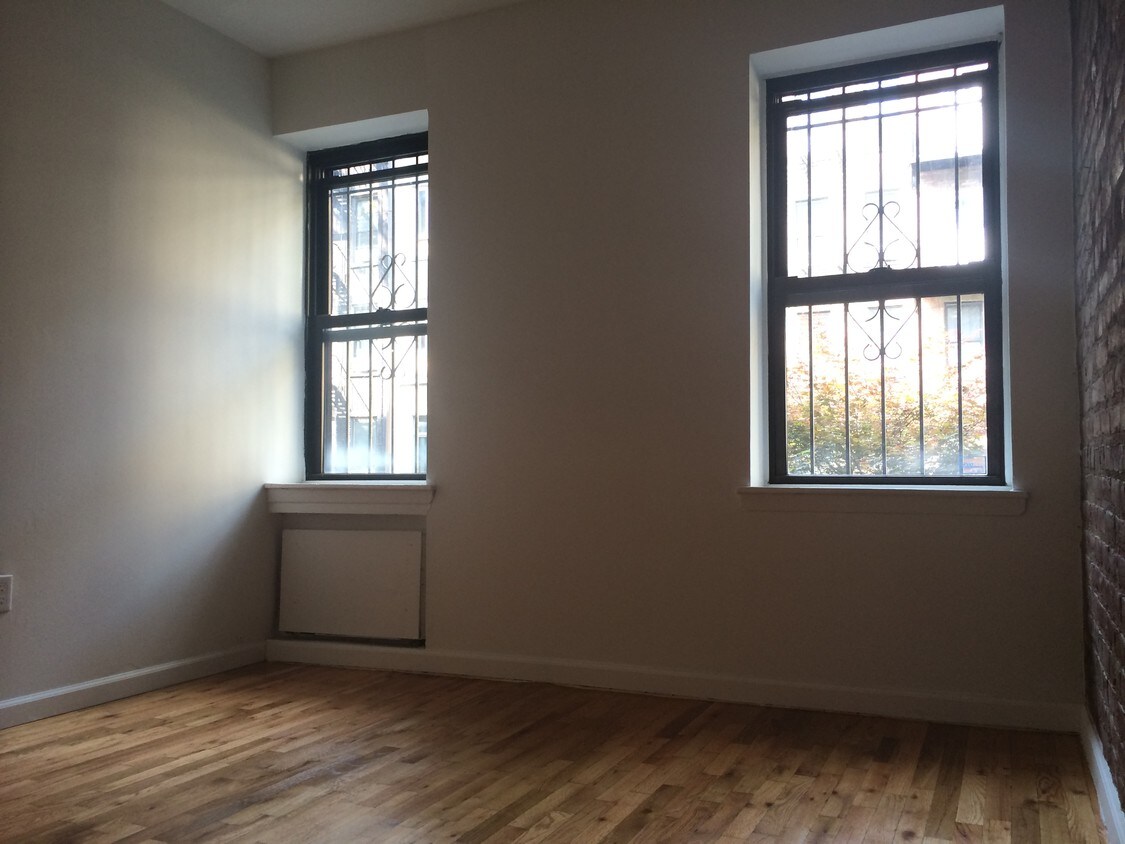 Primary Photo - 109 St Marks Pl