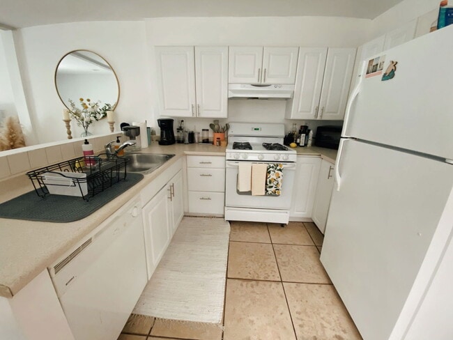 Photo - 1528 Bainbridge St Townhome