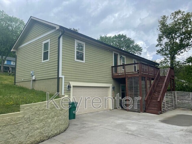 Building Photo - 8914 Grantop Dr.