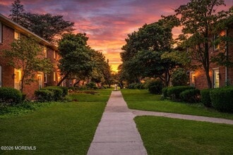 Building Photo - 364 Westwood Ave