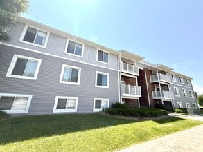 Building Photo - 1210 University Terrace