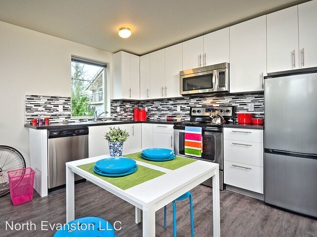 Foto del edificio - 3837 Evanston Ave N
