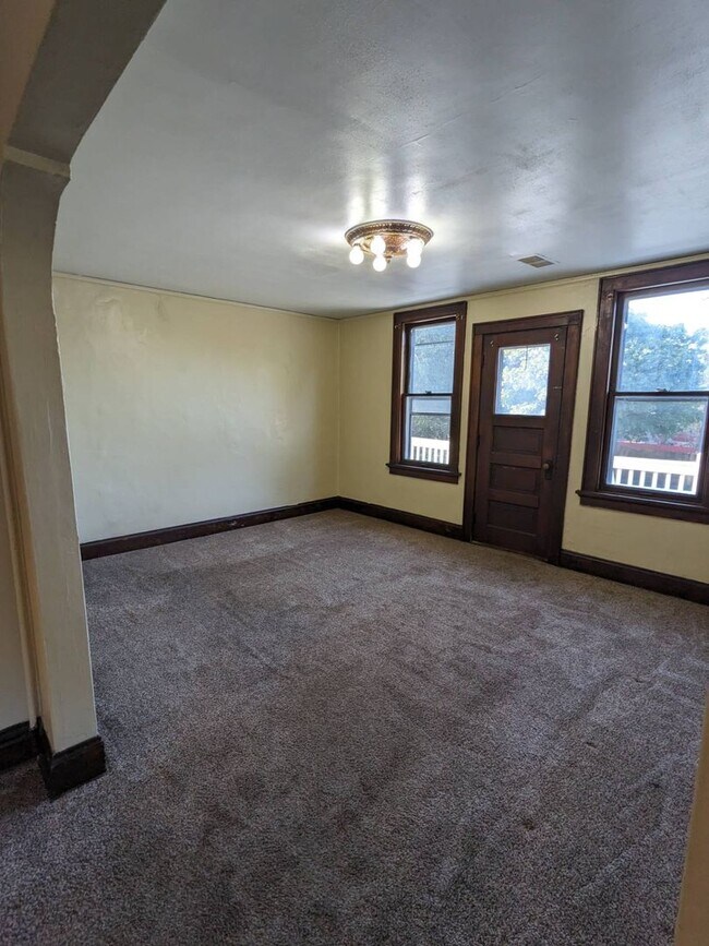 Foto del edificio - 6507-A W Fairview Ave