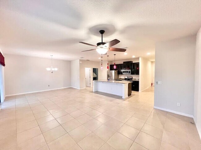 Foto del edificio - Sanford - 4 Bedroom, 2.5 Bathroom - $2695.00