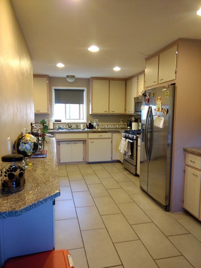 Foto del edificio - Mid Century Modern 3BD/2BA Arvada Home! Available 7/3/26!