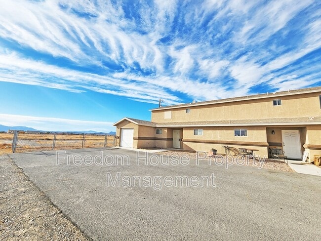 Foto del edificio - 200 S Mount Charleston Dr E
