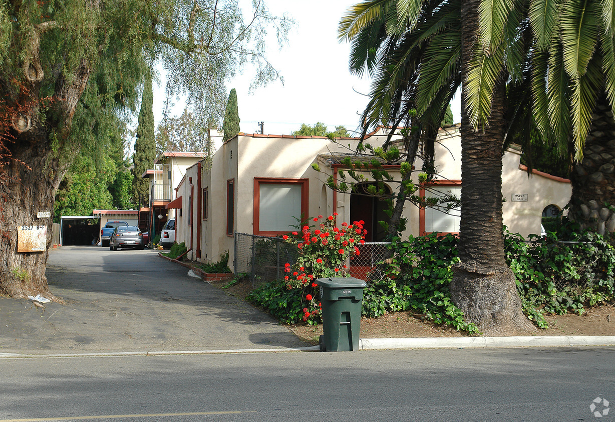 Primary Photo - 2527 Elden Ave