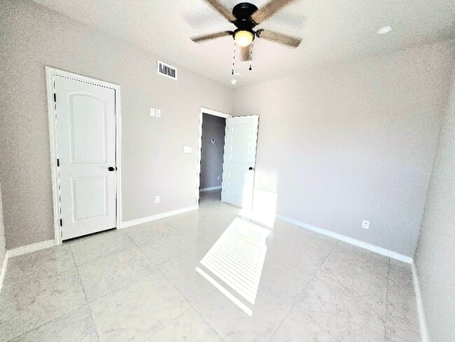 Building Photo - 2777 Chavarria St