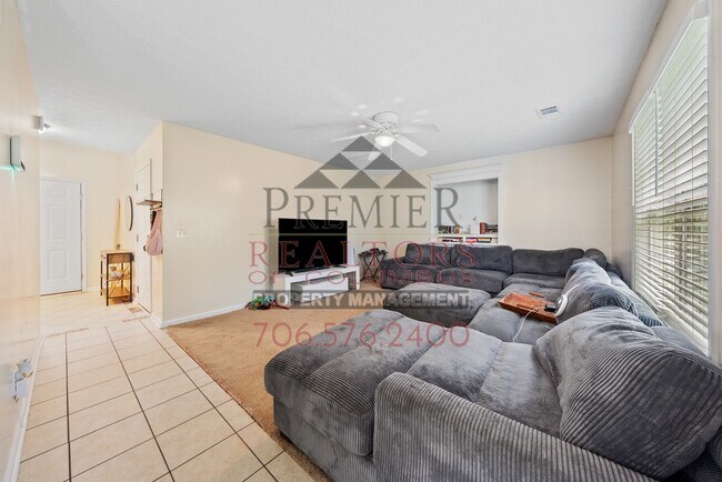 Building Photo - 5025 Kingsberry Ln